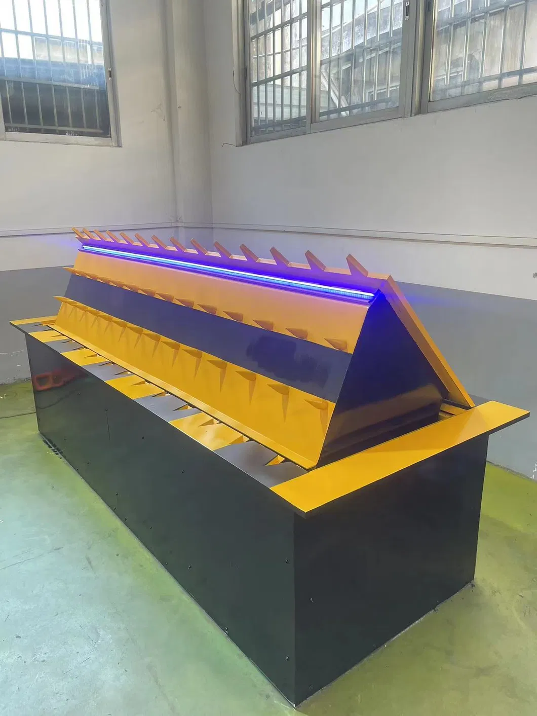 6 Meter Length Automatic Vehicle Barrier Safeway System Anti-Terrorism Hydraulic Road Blocker